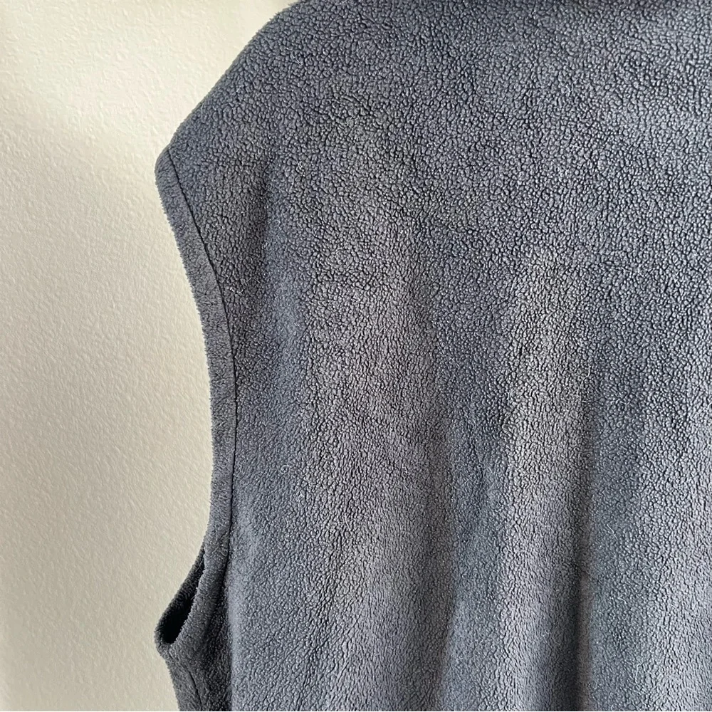 Columbia vest. Size XL. - Picture 7 of 16